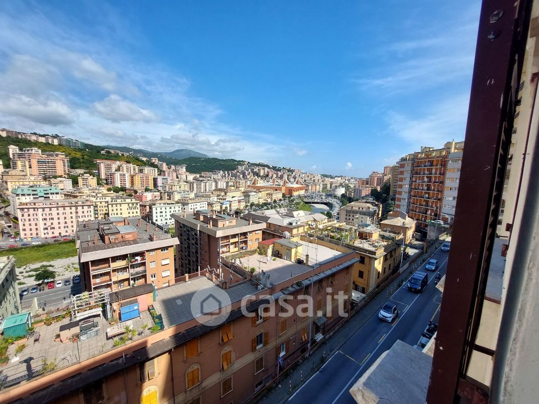Appartamento in Vendita in Via Leonardo Montaldo 19 a Genova