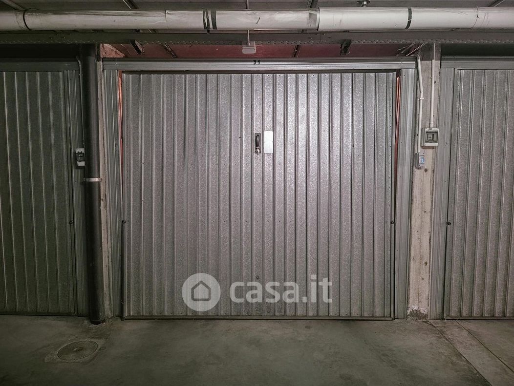 Garage/Posto auto in Vendita in Via Saragat 4 a Venaria Reale