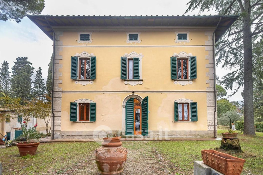 Villa in Vendita in Via Montefalcone 56022 a Castelfranco di Sotto