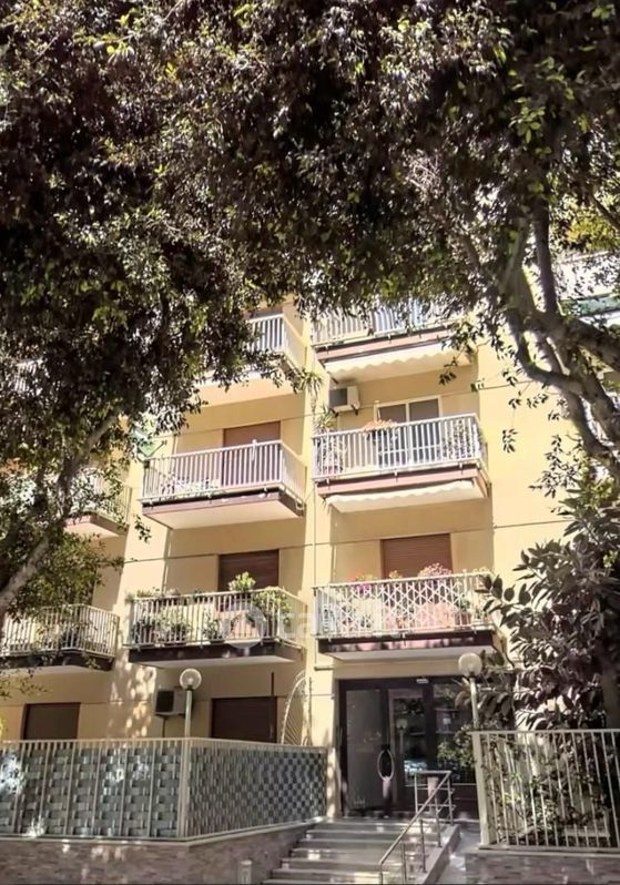 Appartamento in Vendita in Via Guido Jung a Palermo