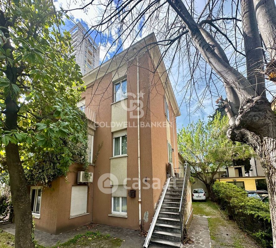 Casa Bi/Trifamiliare in Vendita in Viale Sagrado 15 a Rimini