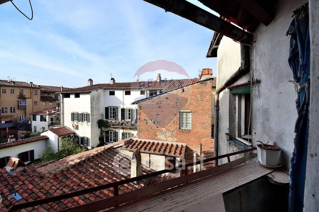 Appartamento in Vendita in Vicolo della Minerva 3 a Lucca