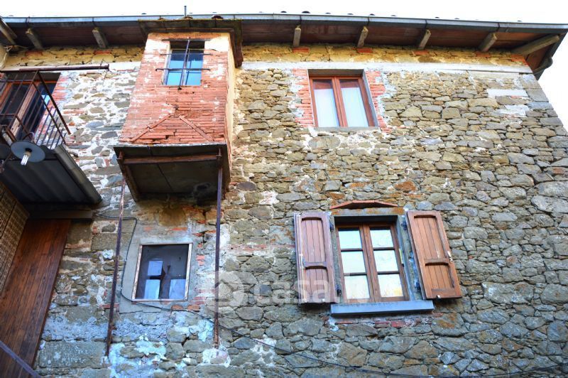Casa Bi/Trifamiliare in Vendita in a Arezzo
