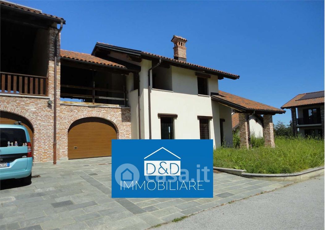 Villa in Vendita in Via Spinetta a Cuneo