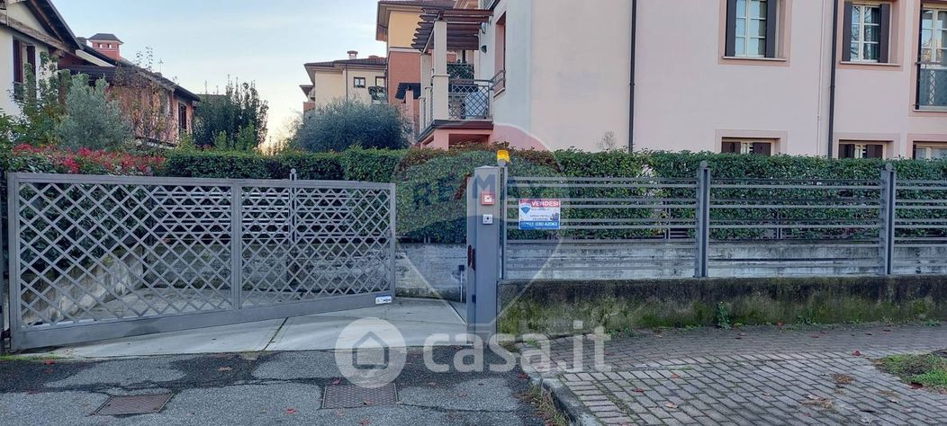 Garage/Posto auto in Vendita in Via Padre Ottorino Marcolini 17 a Roncadelle