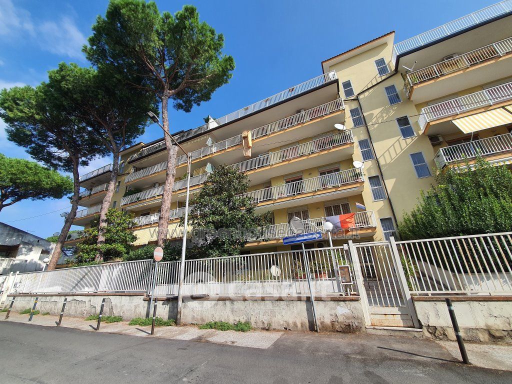 Appartamento in Vendita in Via Claudio a Caserta