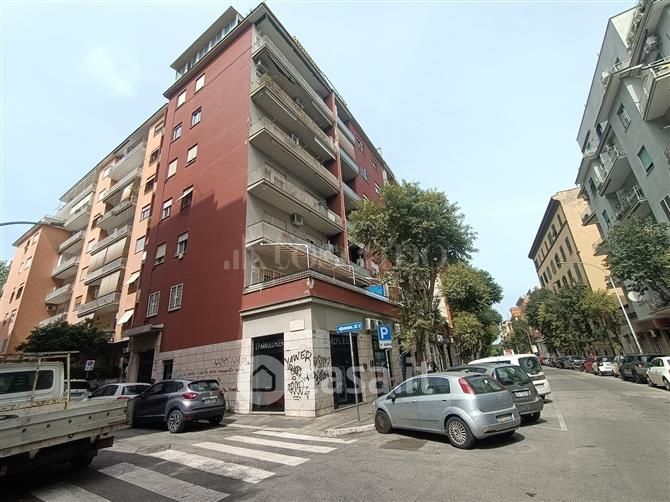 Appartamento in Vendita in Via Lanzone da Corte a Roma