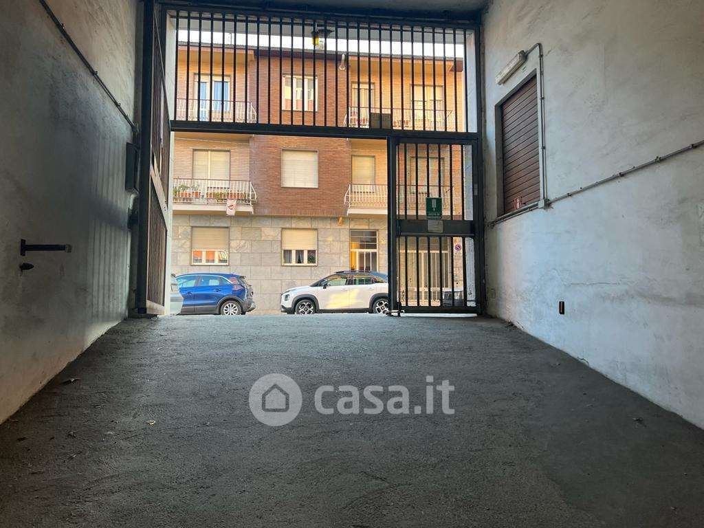 Garage/Posto auto in Vendita in Via Valentino Carrera 168 a Torino