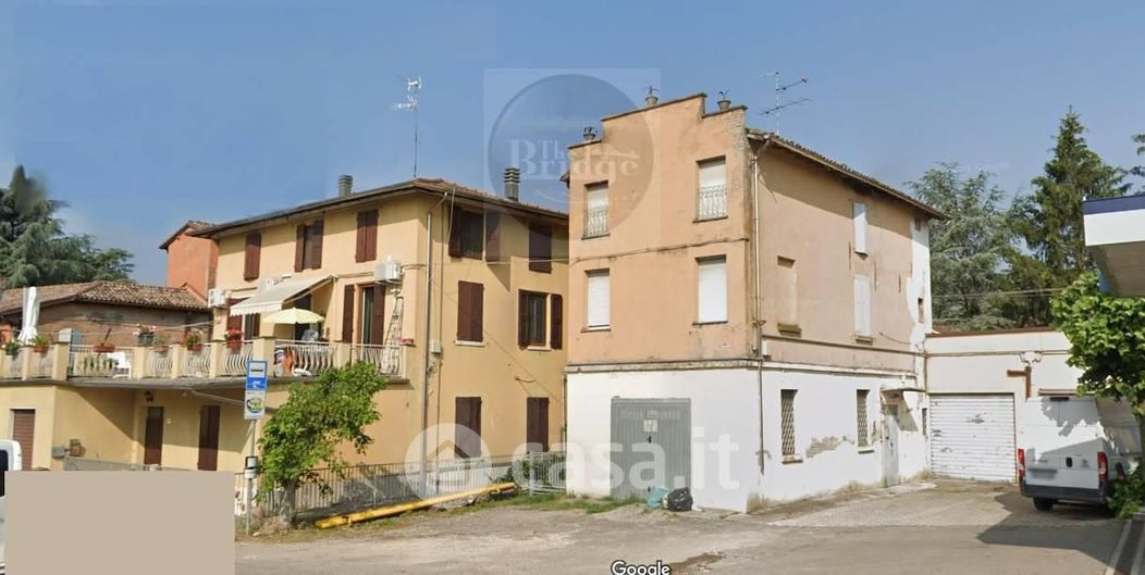 Casa indipendente in Vendita in Strada Nazionale per Carpi Centro 413 a Modena