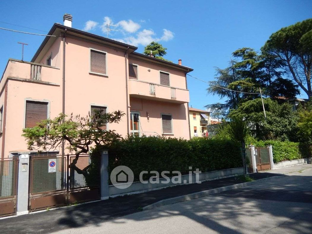 Casa indipendente in Vendita in Via Italo Stegher a Forlì