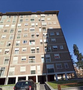 Appartamento in Vendita in Via Camillo Giussani 21 a Milano