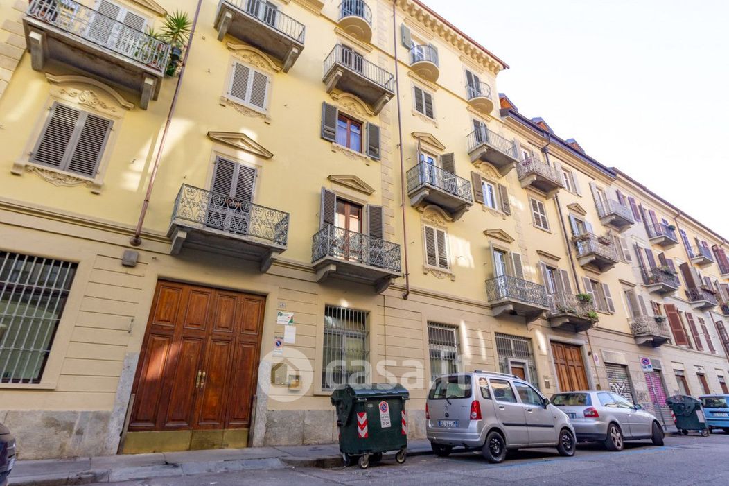 Appartamento in Vendita in Via Eusebio Bava 36 a Torino