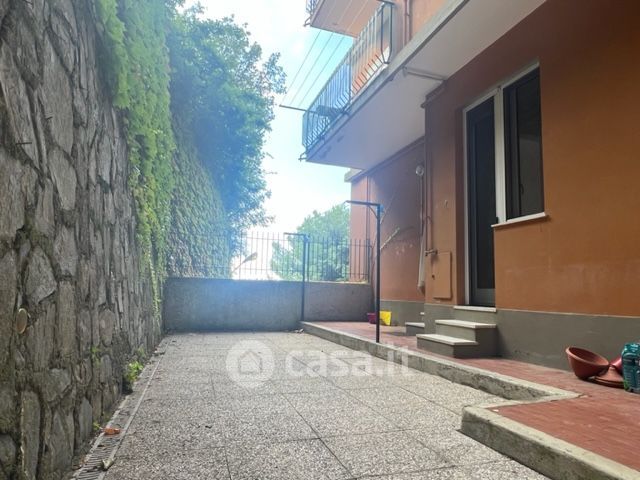 Appartamento in Vendita in Via Prospero Lavarello 2 a Genova