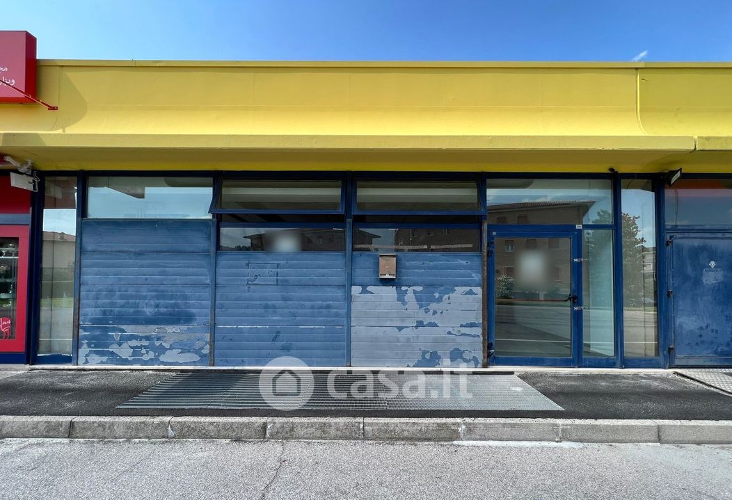 Negozio/Locale commerciale in Affitto in Via LUDOVICO VENTUROLI a Mazzano