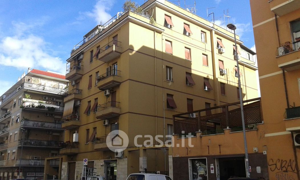 Appartamento in Vendita in Via Domenico Panaroli 10 a Roma