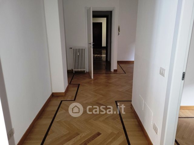 Appartamento in Affitto in Via Giorgio Washington a Milano