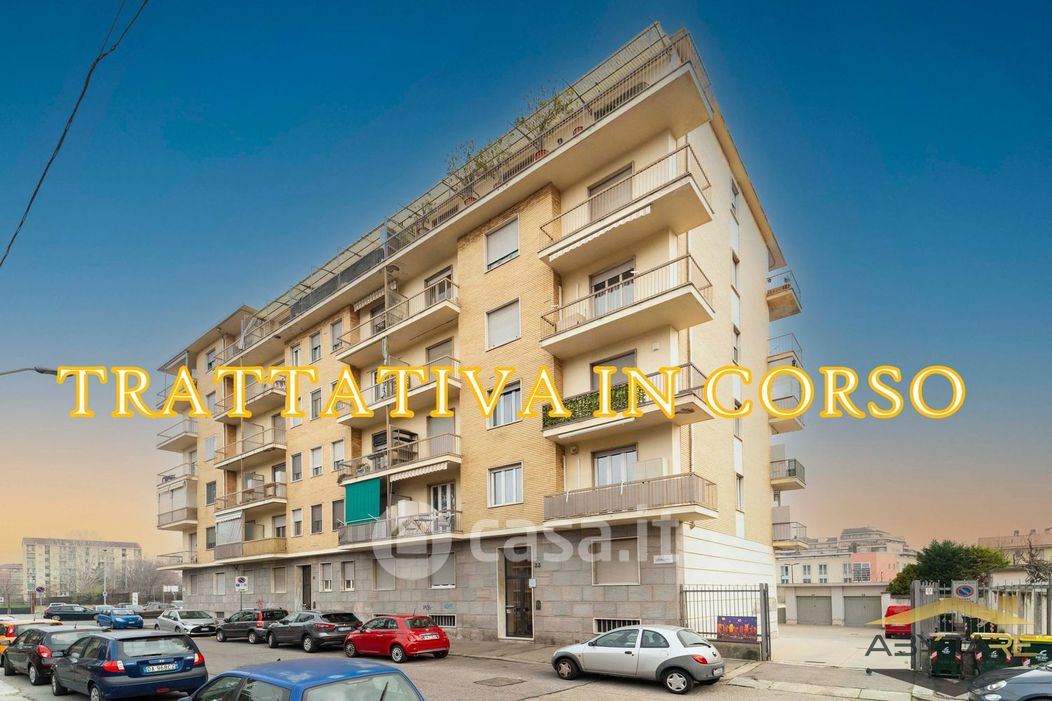Appartamento in Vendita in Via Lesegno 33 a Torino