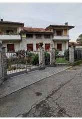 Casa Bi/Trifamiliare in Vendita in Via Agello Francesco a Varese