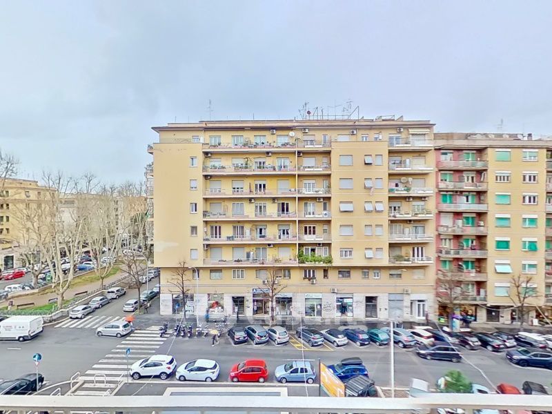 Appartamento in Vendita in Via Roberto Malatesta a Roma