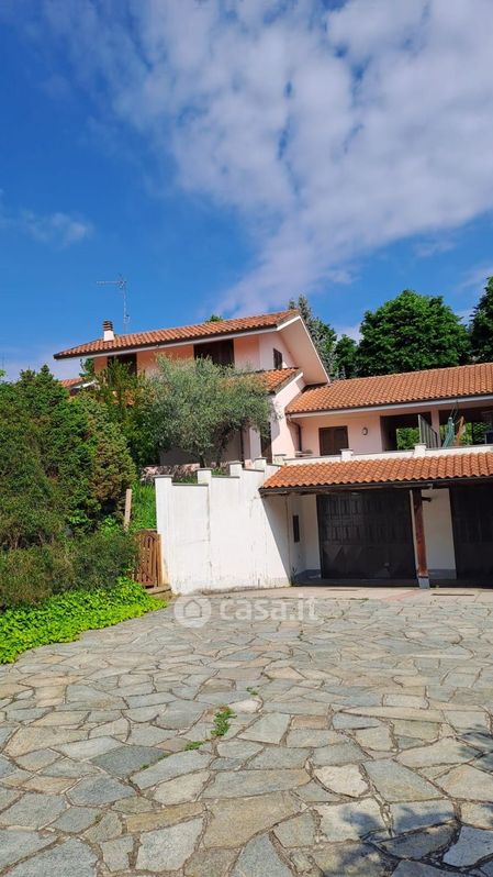 Villa in Affitto in Via San Felice 76 a Pino Torinese