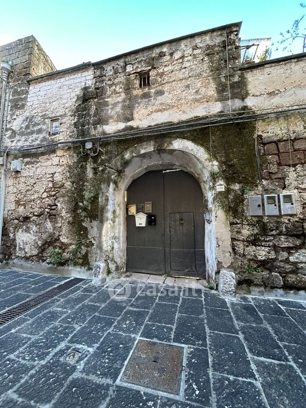 Casa indipendente in Vendita in Via dei giardini 33 a Caserta