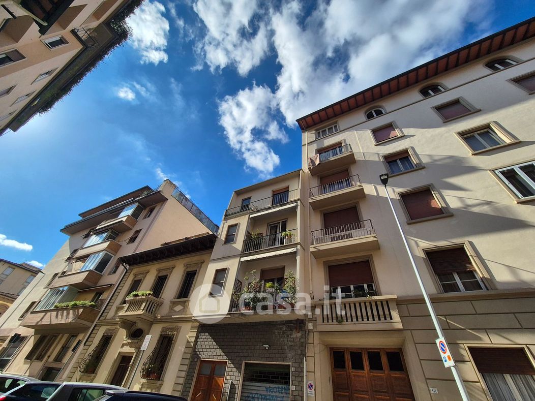 Appartamento in Vendita in Via Benedetto Varchi a Firenze