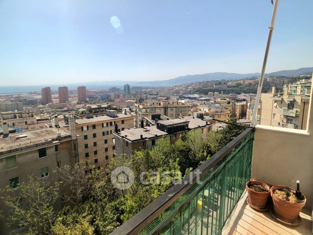 Appartamento in Vendita in Via Vittorio Battaglini 30 a Genova
