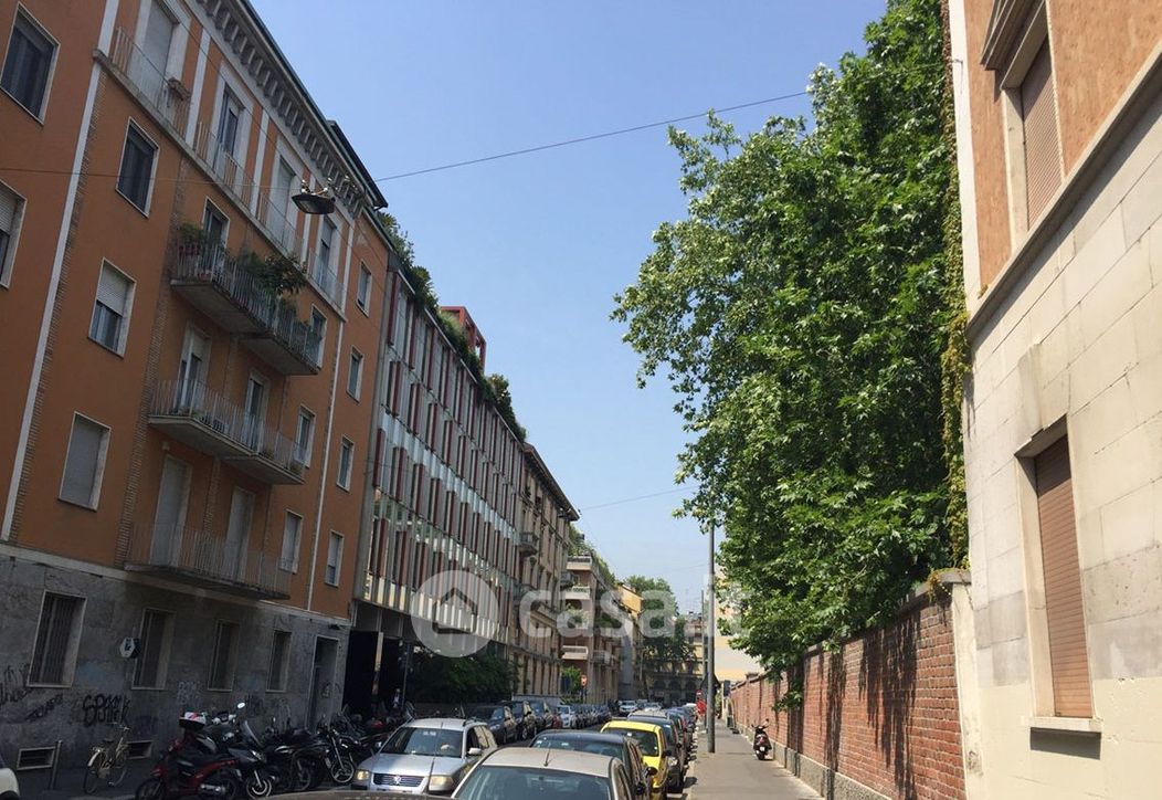 Appartamento in Vendita in Via Carlo Poerio a Milano