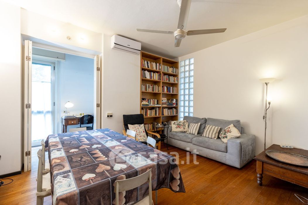 Appartamento in Vendita in Via Luigi Chiarelli 16 a Milano