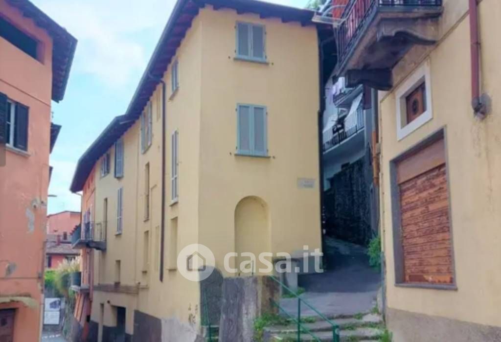 Appartamento in Vendita in Via Tommaso Campanella a Lecco