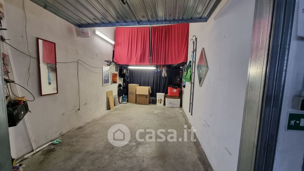 Garage/Posto auto in Vendita in Via Barchetta a Genova