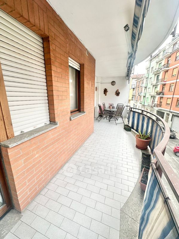 Appartamento in Vendita in Via Rondissone 3 a Torino