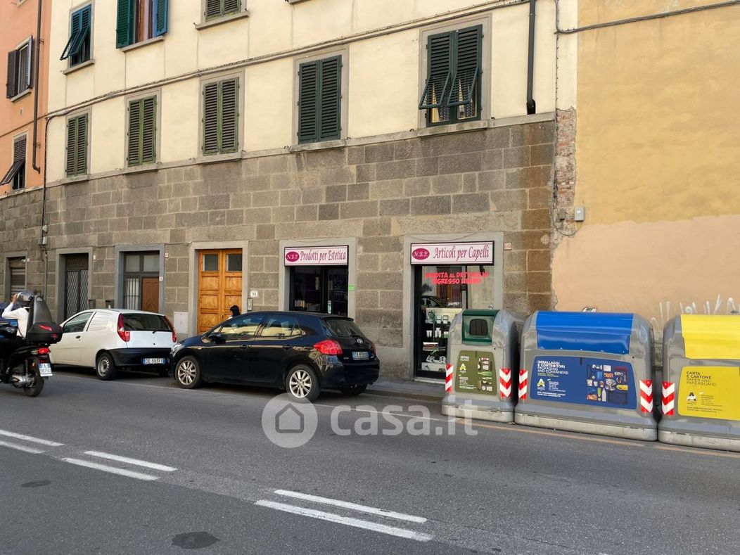 Negozio/Locale commerciale in Vendita in Via Reginaldo Giuliani 69 R a Firenze