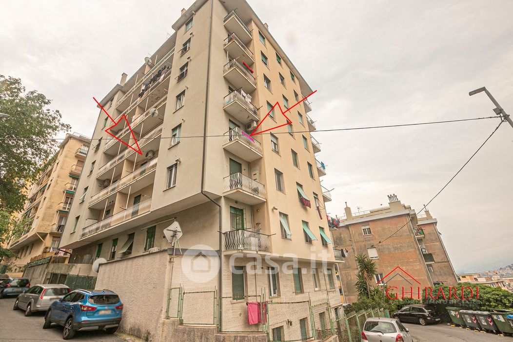 Appartamento in Vendita in Via Lodovico Calda 43 a Genova