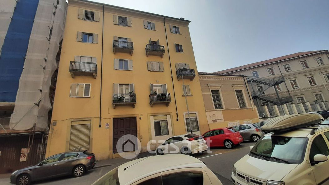 Appartamento in Vendita in Via Chivasso a Torino