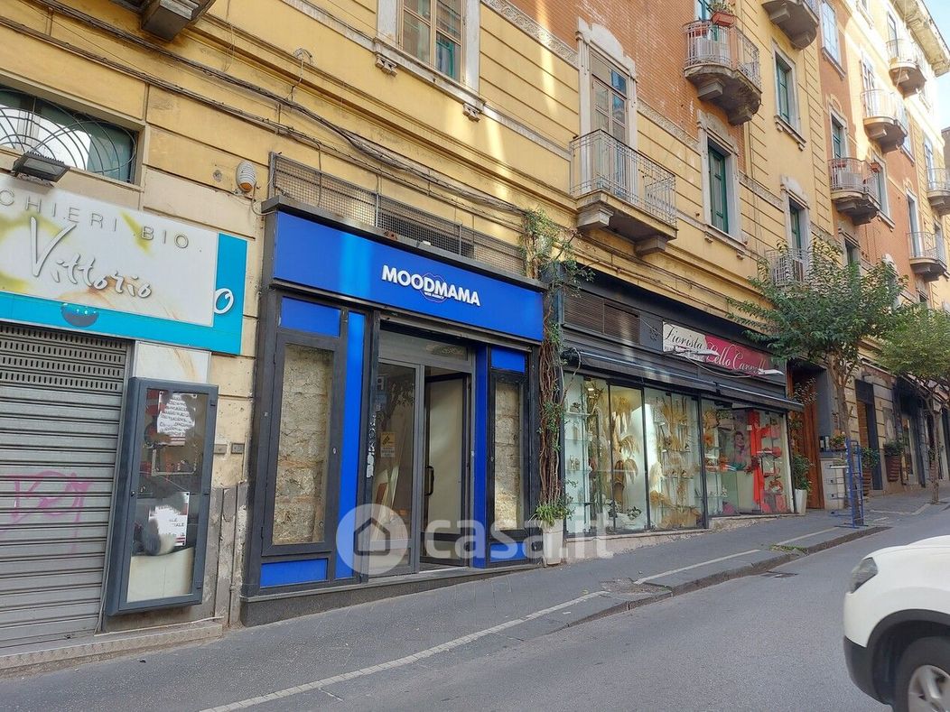 Negozio/Locale commerciale in Vendita in Via Francesco Paolo Volpe 31 a Salerno