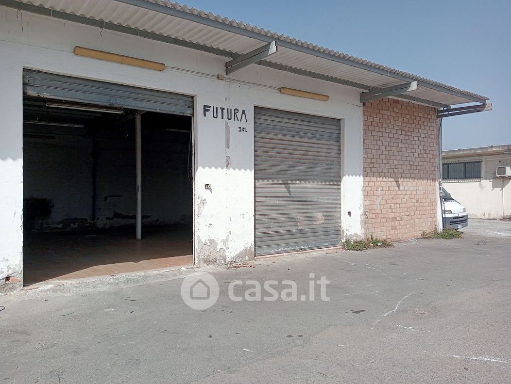 Negozio/Locale commerciale in Vendita in Via Degli Astri a Cagliari