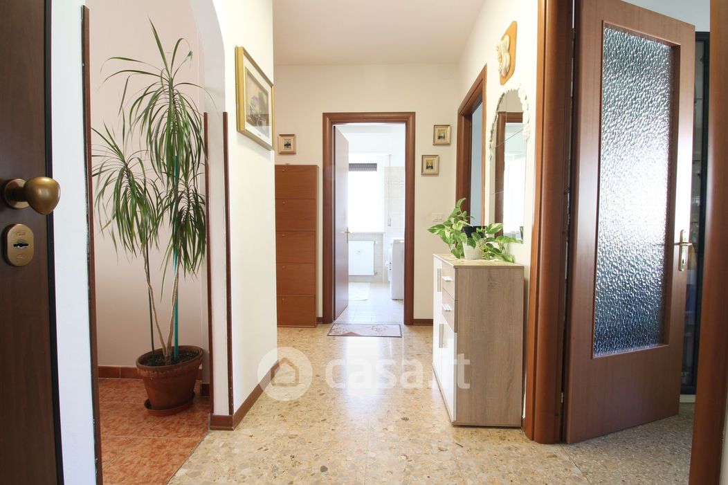 Appartamento in Vendita in Via Buttrio 108 a Udine