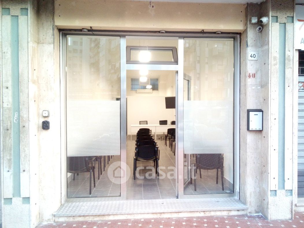 Negozio/Locale commerciale in Vendita in Via Cristofaro Scobar 40 a Palermo