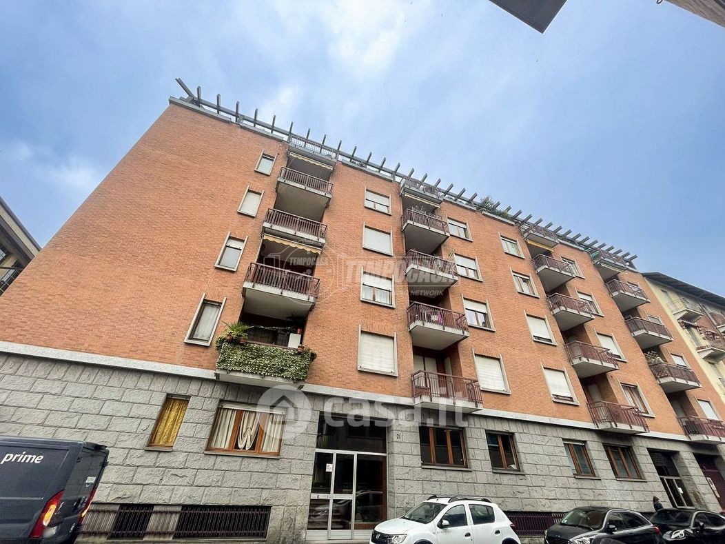 Appartamento in Vendita in Via Benvenuto Cellini 21 a Torino