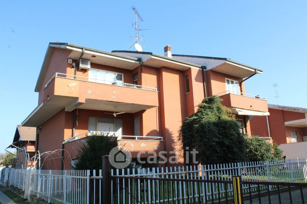 Appartamento in Vendita in Via Prarolo 64 a Vercelli