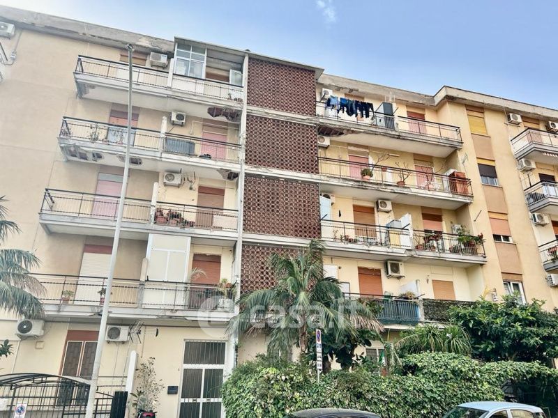 Appartamento in Vendita in Via Luigi Palomes a Palermo