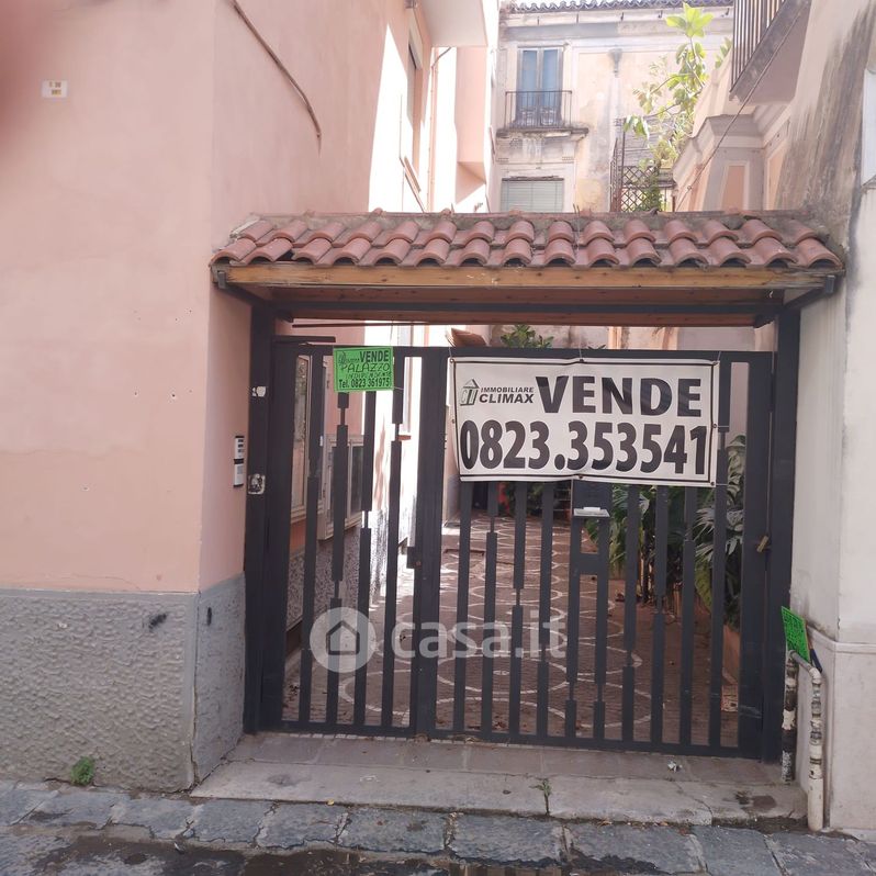 Casa indipendente in Vendita in Via Bernardo Tanucci angolo Via Leonetti a Caserta