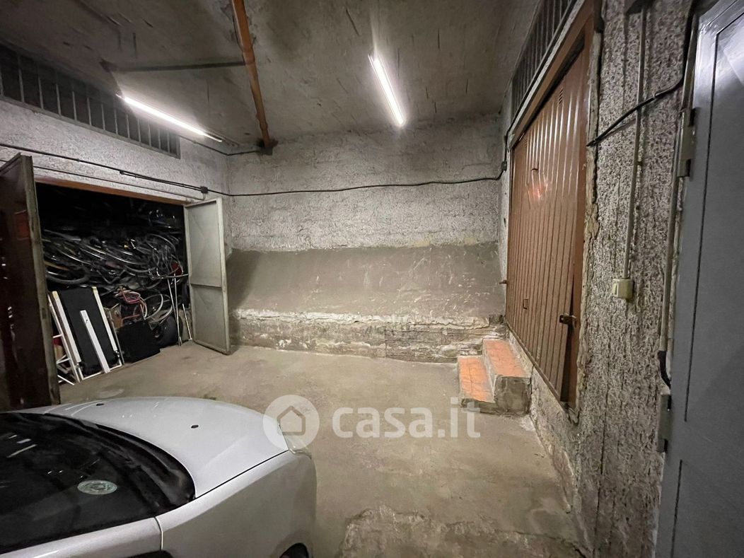 Garage/Posto auto in Vendita in Via Marchesella a Giugliano in Campania