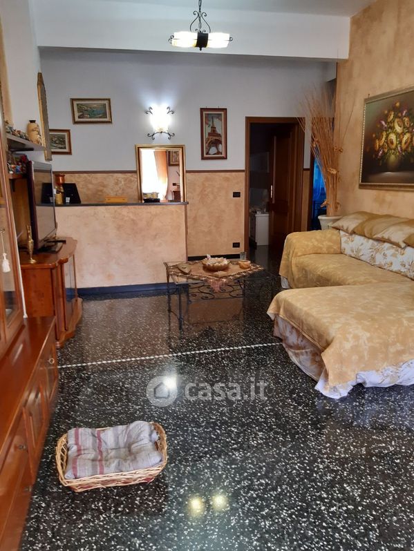 Appartamento in Vendita in Via Campomorone a Genova