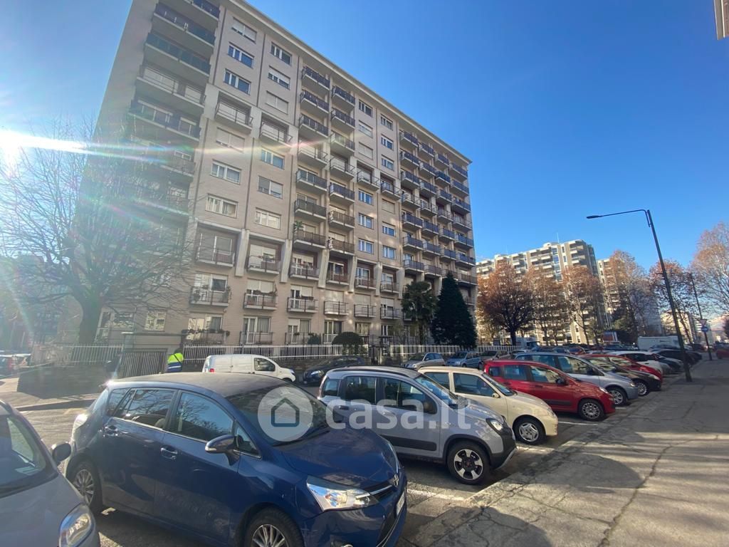Appartamento in Vendita in Via Monte Ortigara 35 a Torino