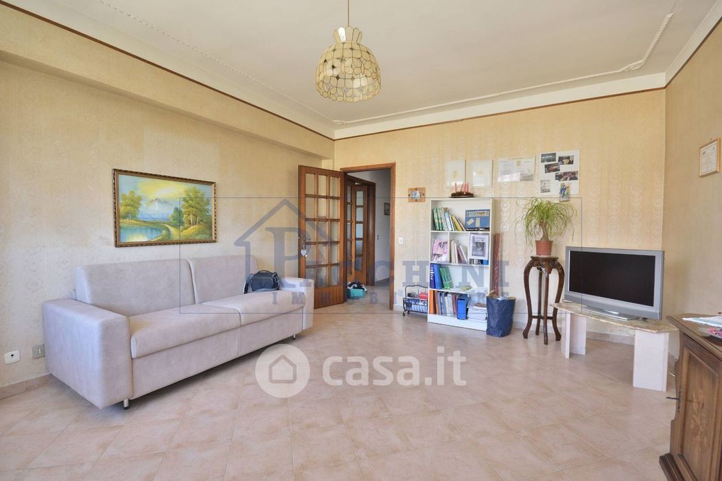 Appartamento in Vendita in Via Giovan Battista Funaioli a Pisa