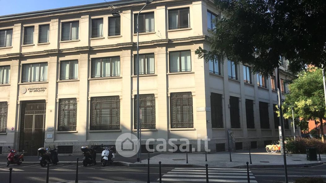 Ufficio in Affitto in Via Renato Fucini 2 a Milano