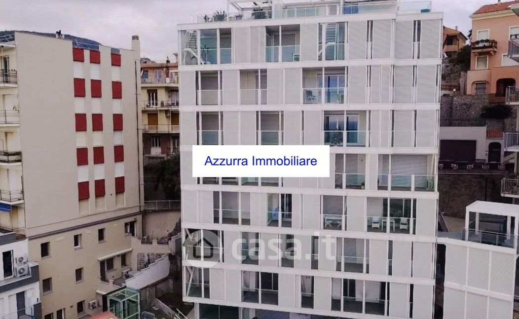 Appartamento in Vendita in Via Caviglia a Finale Ligure