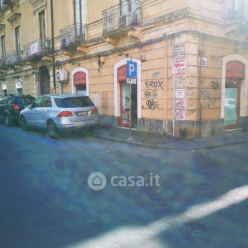 Negozio/Locale commerciale in Affitto in Via conte Ruggero 41 a Catania